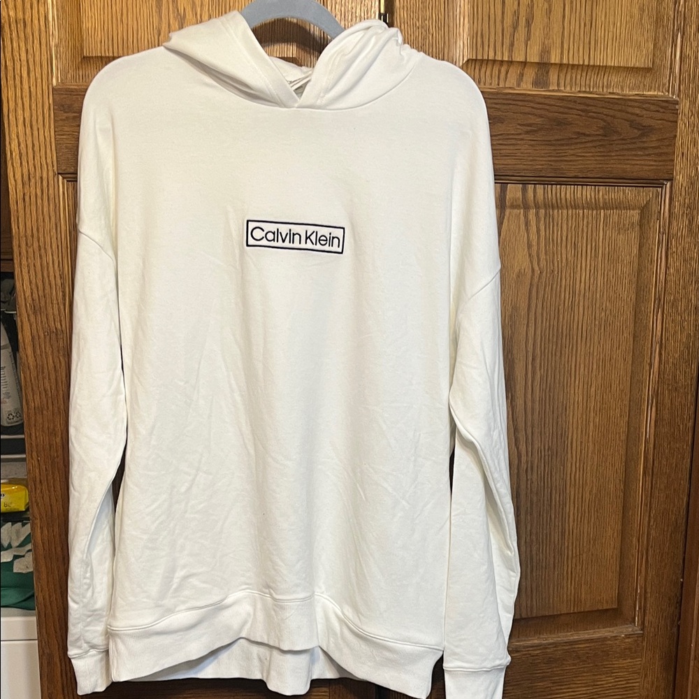 Calvin Klein white Hoodie with tags. XL